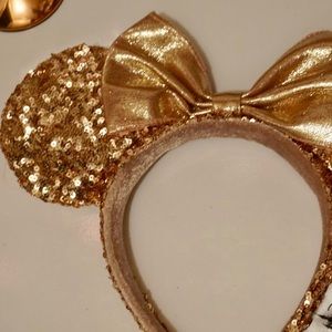Disney Accessories - Disney Rose Gold Minnie Mouse Ears Disney Accessories - Disney Rose Gold Minnie Mouse Ears